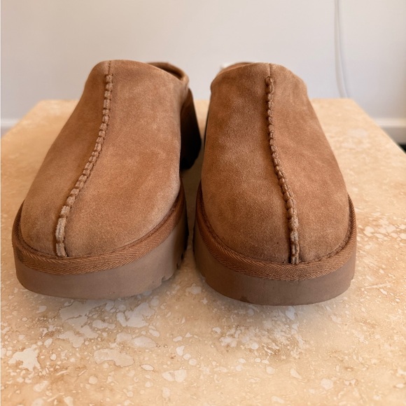 UGG - New Heights Clogs - Picture 5 of 13
